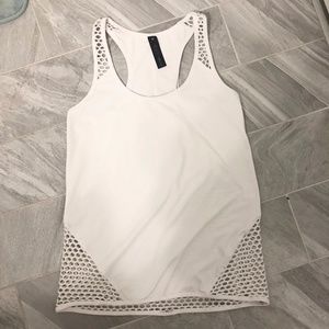 WHITE YOGALICIOUS ATHLETIC TANK SIZE S